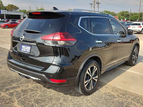 Used 2020 Nissan Rogue SV w/ Premium Package FWD image 3