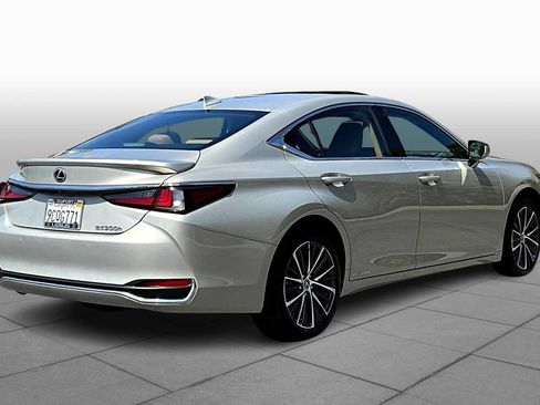 Used 2022 Lexus ES 300h w/ Premium Package FWD image 12