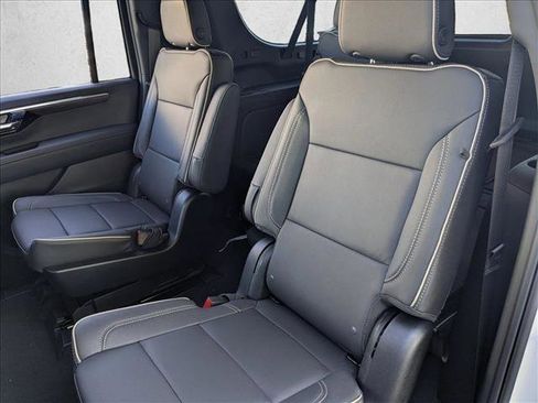 New 2025 Chevrolet Suburban Premier w/ Sun And Tow Package image 16