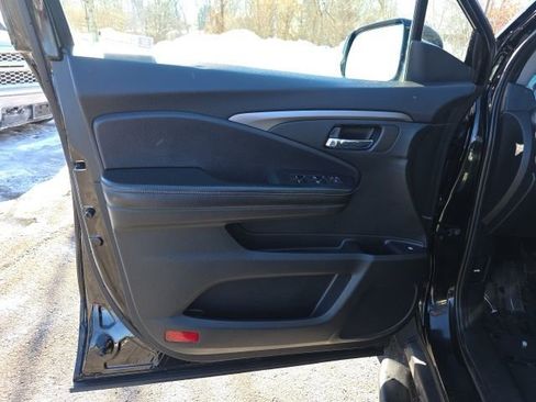 Used 2020 Honda Ridgeline Sport image 19