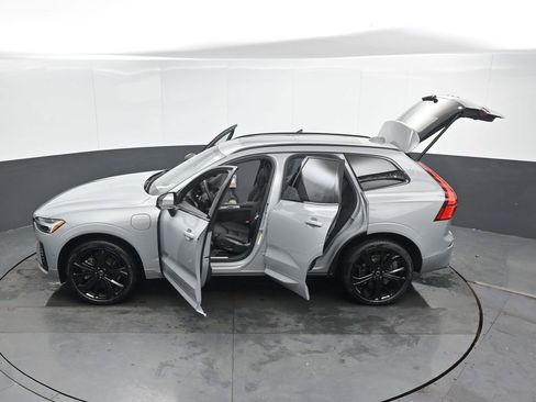 New 2026 Volvo XC60 T8 Ultra w/ Climate Package AWD/4WD image 46