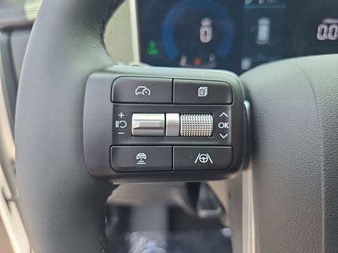 Used 2026 Hyundai Santa Fe SE FWD image 18