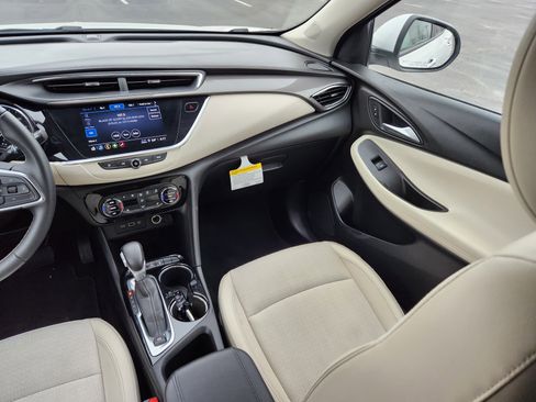 Used 2021 Buick Encore GX Select w/ Sport Touring Package image 16