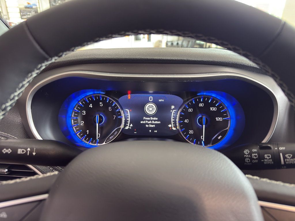 New 2027 Chrysler Pacifica Select FWD image 16