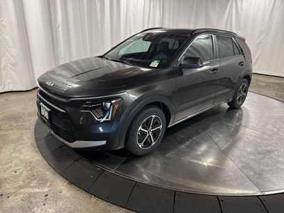 Certified 2025 Kia Niro EX