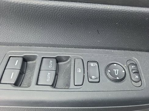 Used 2024 Honda CR-V EX image 12