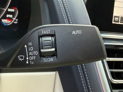 Used 2022 BMW M8 Competition AWD/4WD image 31