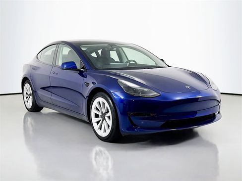Used 2023 Tesla Model 3 Long Range image 3