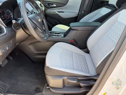 Used 2023 Chevrolet Equinox LS w/ Midnight Edition FWD image 10