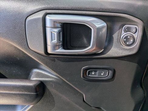 Used 2021 Jeep Wrangler Unlimited Sport AWD/4WD image 14
