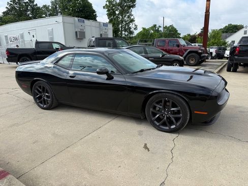 Used 2022 Dodge Challenger R/T w/ Plus Package RWD image 5