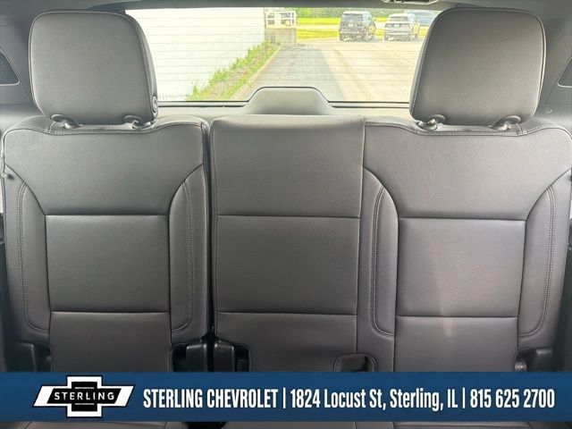Used 2025 Chevrolet Tahoe LT AWD/4WD image 16