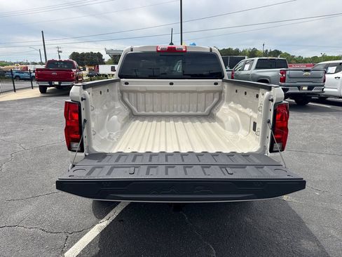 Used 2026 Chevrolet Colorado Trail Boss AWD/4WD image 19