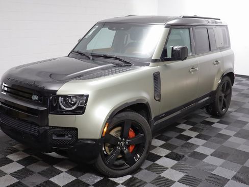 Used 2022 Land Rover Defender 110 X image 2