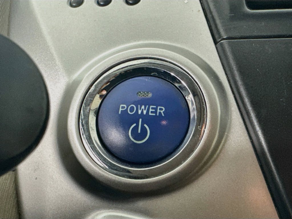 Used 2013 Toyota Prius V Five FWD image 16