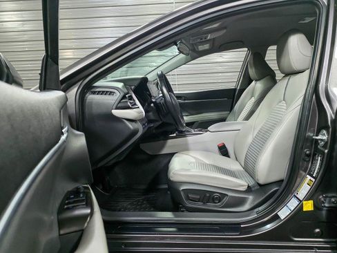 Used 2022 Toyota Camry SE image 13