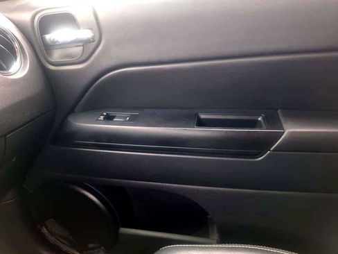 Used 2016 Jeep Patriot High Altitude image 3