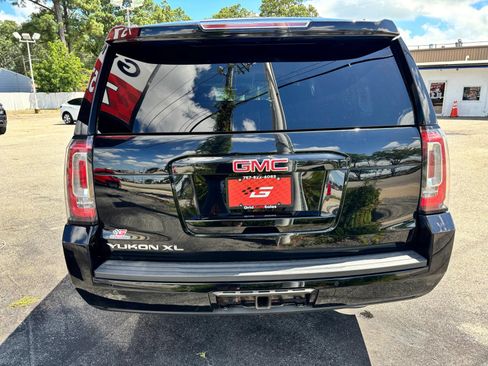Used 2019 GMC Yukon XL SLT AWD/4WD image 4