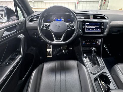 Used 2024 Volkswagen Tiguan SE R-Line FWD image 11