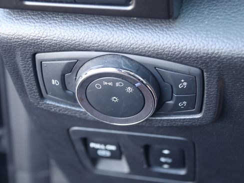 Used 2019 Ford Expedition Max Limited image 17