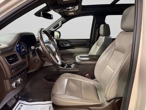 Used 2021 GMC Yukon XL SLT w/ SLT Luxury Plus Package image 15