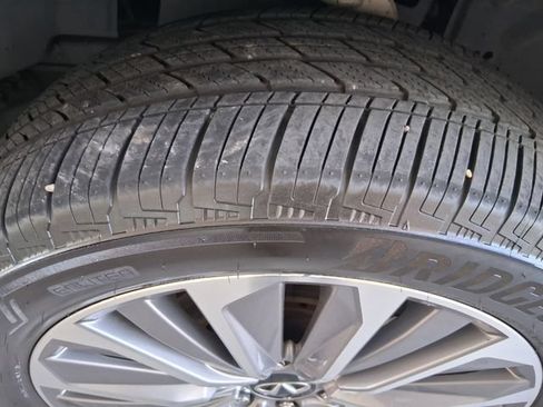 Used 2025 INFINITI QX80 Sensory AWD/4WD image 27