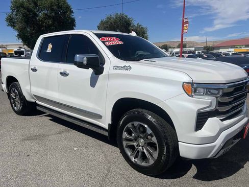 Used 2025 Chevrolet Silverado 1500 High Country w/ Technology Package AWD/4WD image 4