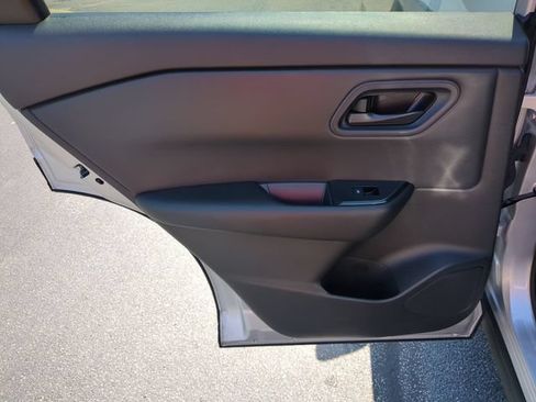 Used 2024 Nissan Rogue S FWD image 24