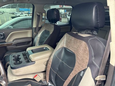 Used 2018 Chevrolet Silverado 1500 LT w/ All Star Edition image 10