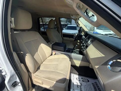 Used 2017 Ford Expedition XLT RWD image 17