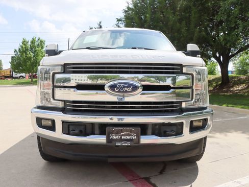 Used 2019 Ford F250 Lariat w/ Lariat Ultimate Package image 2