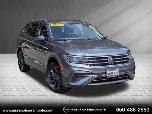 Used 2024 Volkswagen Tiguan SE AWD/4WD image 1