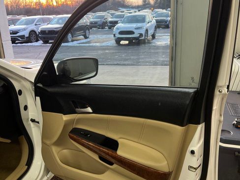 Used 2011 Honda Accord EX-L image 14