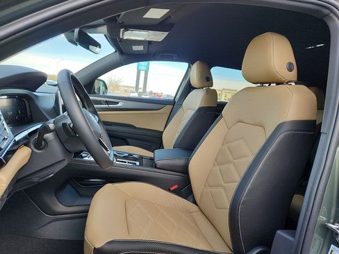 New 2026 Volkswagen Atlas Cross Sport SE image 13