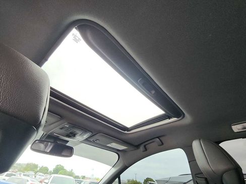 Used 2022 Toyota Sienna XSE image 23