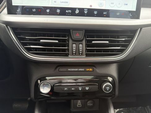 Used 2025 Ford Escape SE w/ PHEV Premium Package FWD image 26