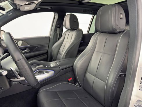 Used 2021 Mercedes-Benz GLS 580 4MATIC image 47