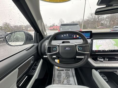 New 2026 Ford Expedition Max Platinum w/ Platinum Ultimate Package AWD/4WD image 14