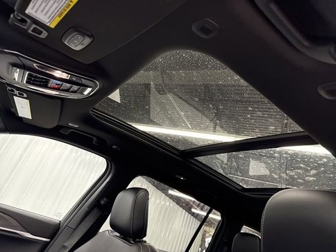 New 2025 Jeep Grand Cherokee L Limited AWD/4WD image 17
