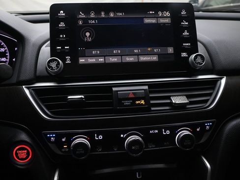 Used 2019 Honda Accord Touring image 23