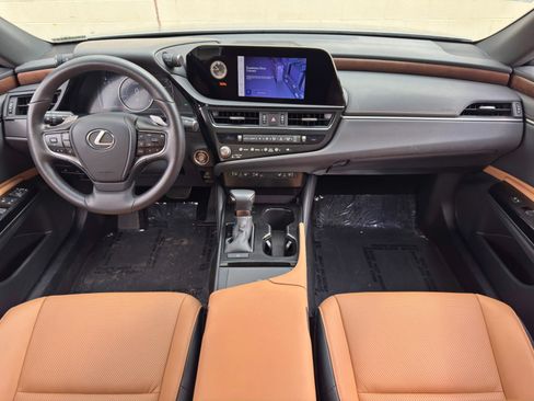 Used 2024 Lexus ES 350 w/ Premium Package FWD image 13