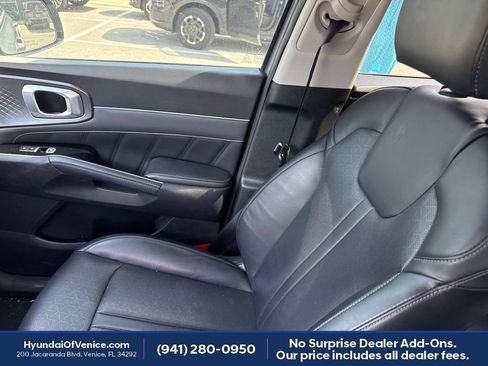 Used 2021 Kia Sorento SX FWD image 12