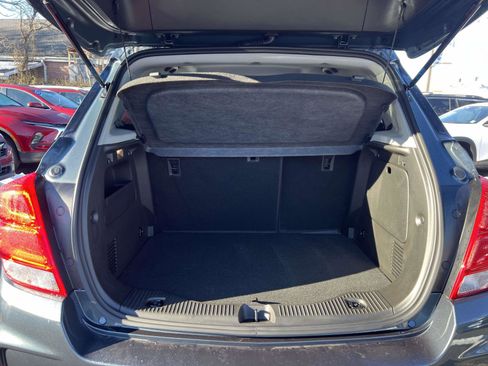 Certified 2022 Chevrolet Trax LT w/ LT Convenience Package image 7