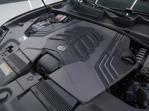 Used 2020 Lamborghini Urus Base image 77