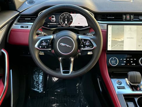 Used 2025 Jaguar F-PACE R-Dynamic S image 15