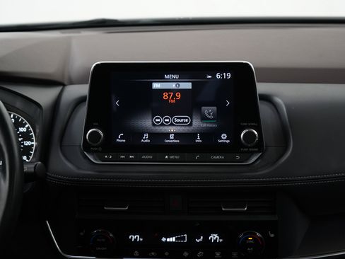 Used 2023 Nissan Rogue SV w/ SV Premium B Package AWD/4WD image 15