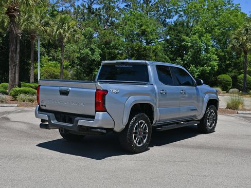 Certified 2025 Toyota Tacoma TRD Sport AWD/4WD image 3