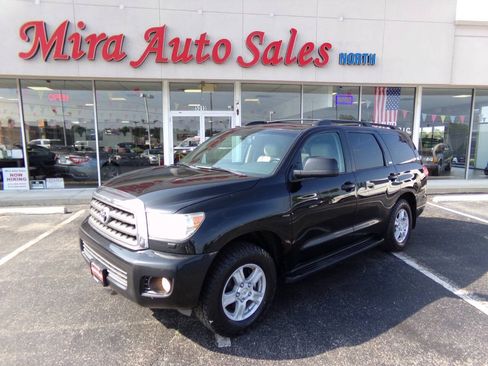 Used 2015 Toyota Sequoia SR5 w/ Premium Package AWD/4WD image 1