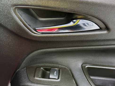 Used 2023 Chevrolet Equinox RS w/ RS Leather Package image 30