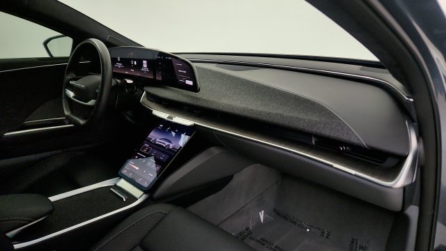 Used 2024 Lucid Air Pure RWD image 33